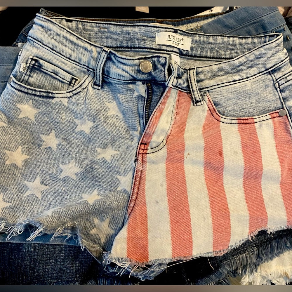 Judy Blue America shorts size medium